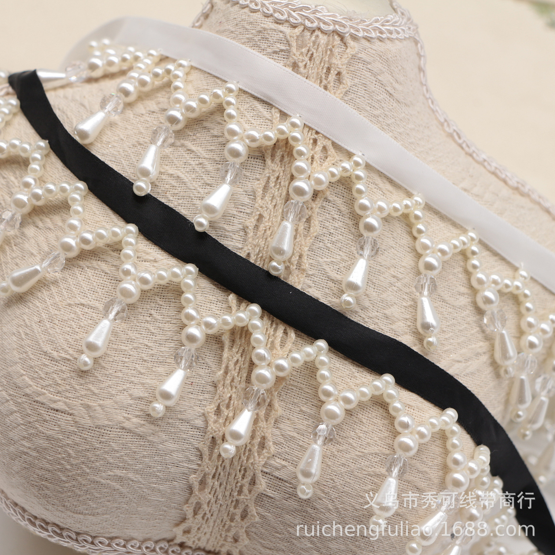 Hair band handmade with tassels pearl