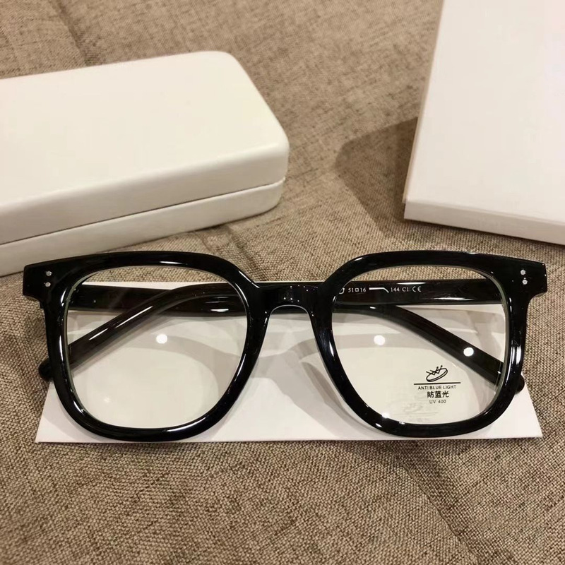 On behalf of wholesale and retail plain black-rimmed glasses myopia women can be equipped with a number of thin anti-blue light big face thin JS92