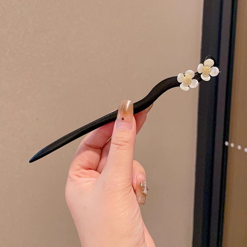 Clipper de cabello de flores de estilo antiguo, temperamento femenino de alto nivel, temperamento versátil, clipper de cabello de estilo chino, clipper de cabello de cabeza posterior.