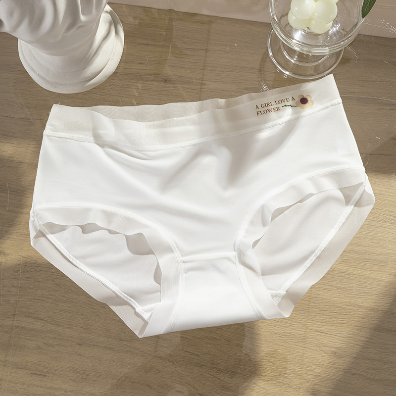 Ropa interior de seda de hielo para mujer, entrepierna inferior antibacteriana de algodón puro, estilo fino de verano, transpirable y cómodo, calzoncillos de niña sin costuras, ropa interior de gran tamaño