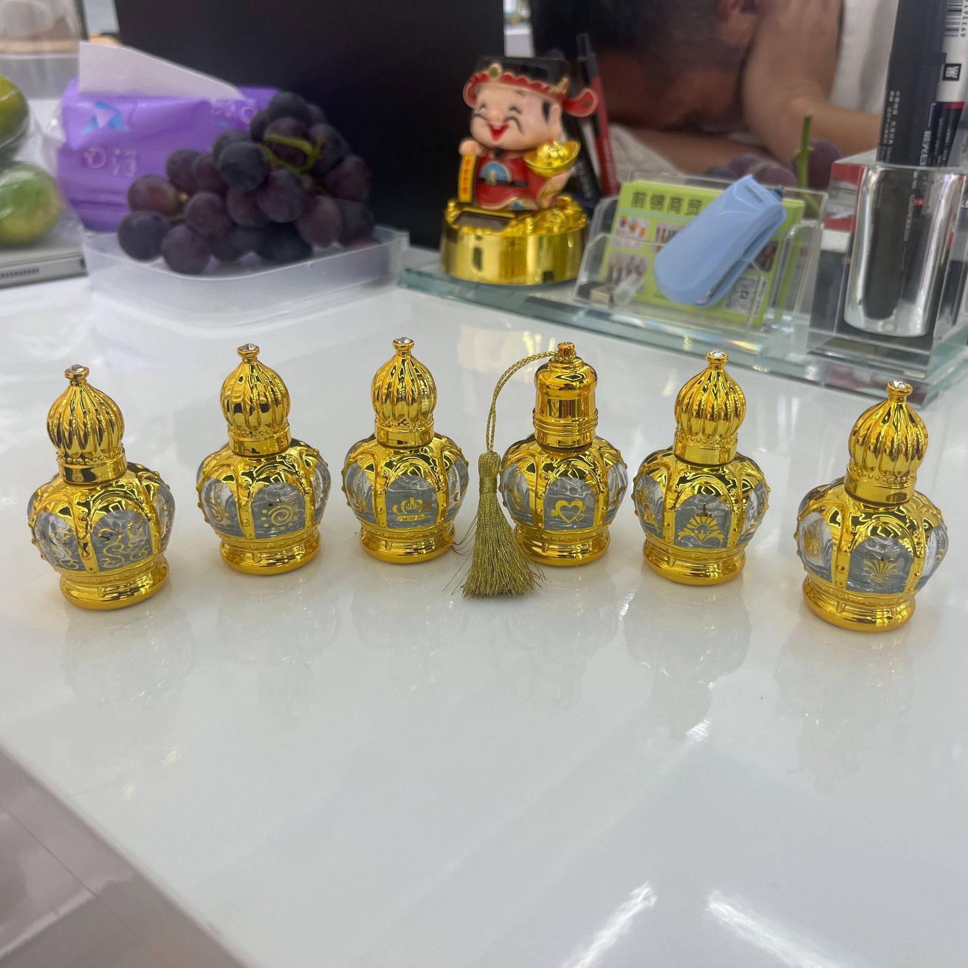 新款中东风高端便携款迷你小样南瓜皇冠滚珠喷雾香水分装精油瓶