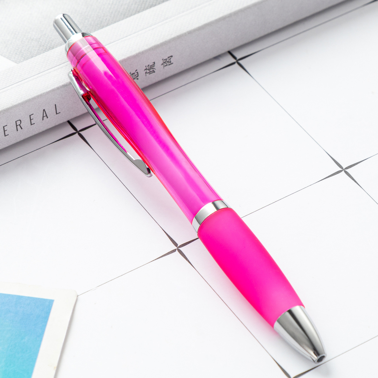 Bolígrafo de calabaza multicolor al por mayor de fábrica, bolígrafo de plástico de prensa publicitaria, bolígrafo promocional, bolígrafo de regalo de papelería para estudiantes de oficina