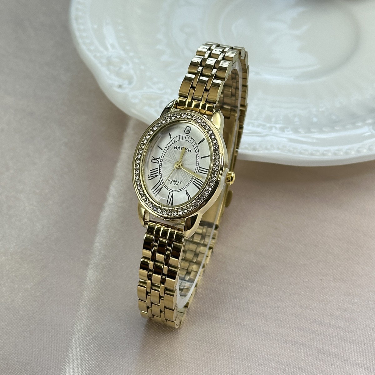 New Hot-Selling Watch Manufacturer Women's Watch Medieval Gold Retro Women's Watch Small Gold Wholesale Foreign Trade E-Commerce Hot Model