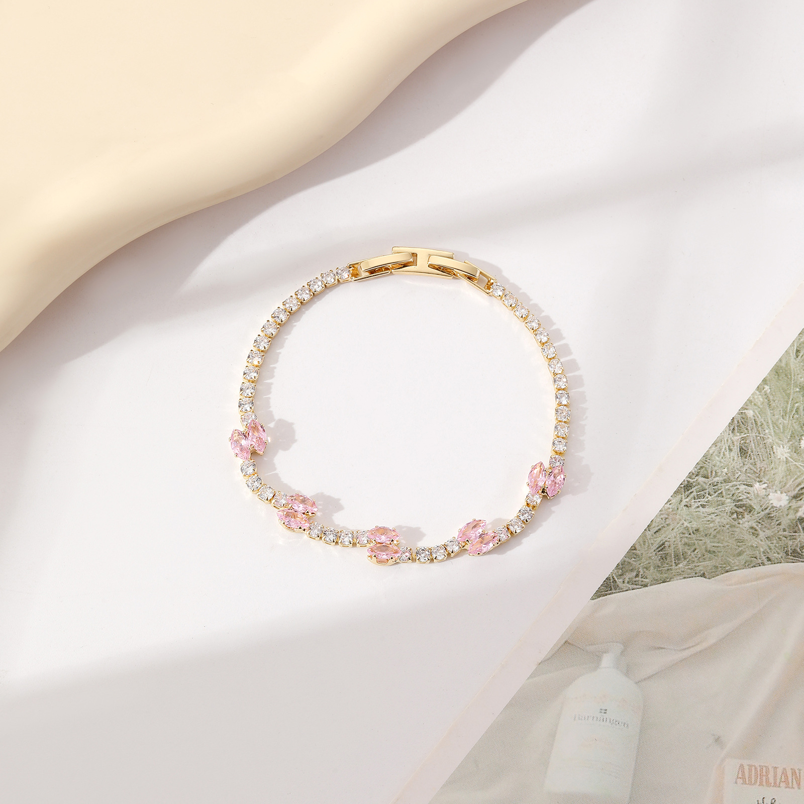 7g Weight Copper Pendant Material Zircon Inlay Material Bracelets Classification Copper Chain Material 1 Piece Quantity Casual, Daily Occasion Copper Material Heart Shape, Bow Knot Pattern Women's Gender Plating, Inlay Design Sweet Style Pink, Gold, Silver Color Copper Plating Inlay Heart Shape Bow Knot Zircon Bracelets 6