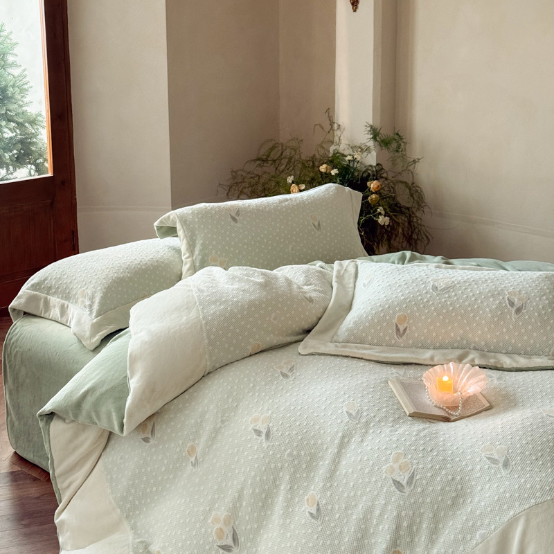 Una clase de seda de cuatro piezas