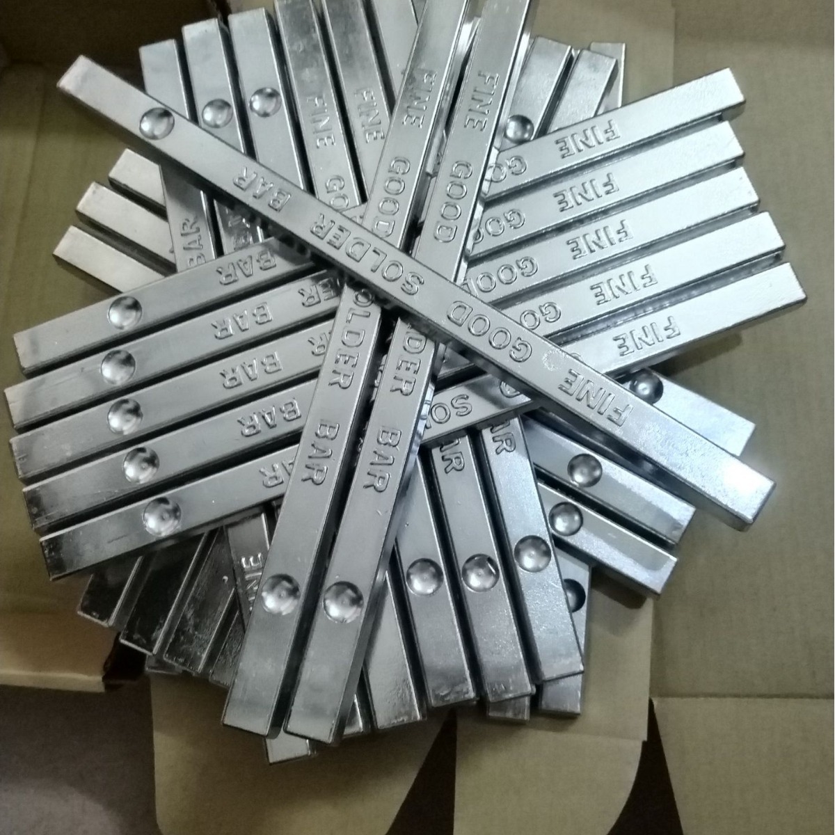 优惠供应符合ROHS要求的无卤素无铅锡条.环保无铅锡条.价格合理