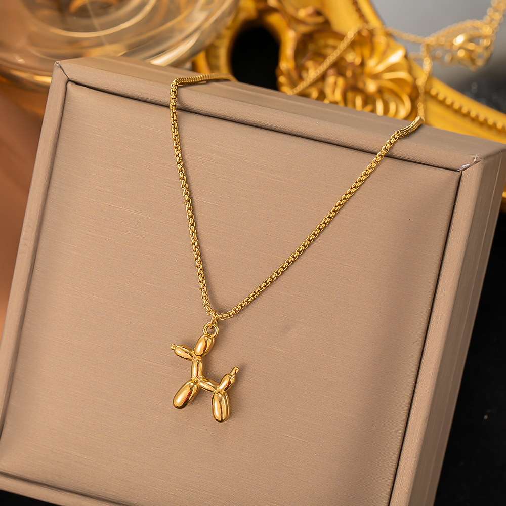 Acero de titanio elegante luz de lujo chapado en oro exquisito collar sin desvanecimiento de las mujeres del todo-fósforo de moda Red Cadena de clavícula de moda fábrica