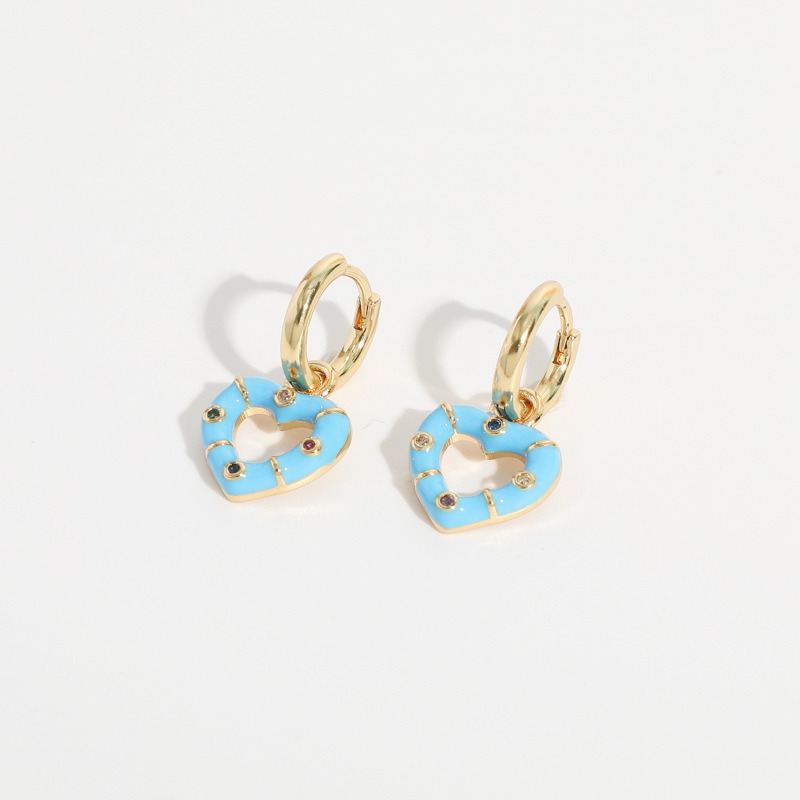 Style Simple Forme De Cœur Le Cuivre Des Boucles D'oreilles Incruster Zircon Boucles D'oreilles En Cuivre display picture 4