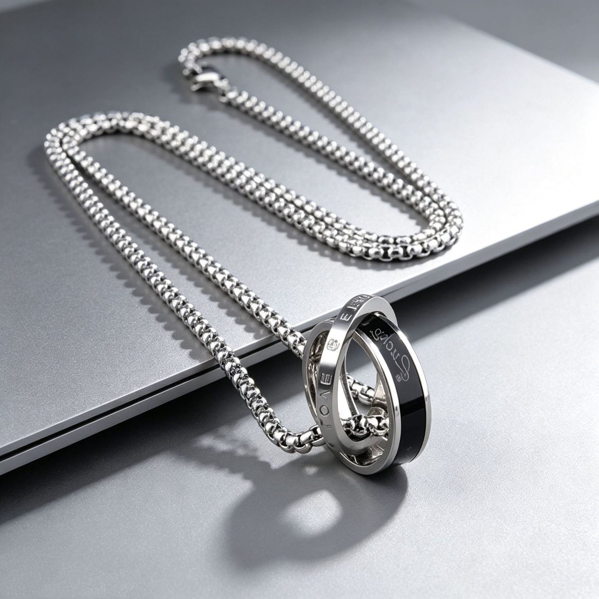 Men's Hip-Hop Stainless Steel Non-Fading Full-Diamond Double Ring Pendant Necklace, Light Luxury Niche Sweater Chain Accessory