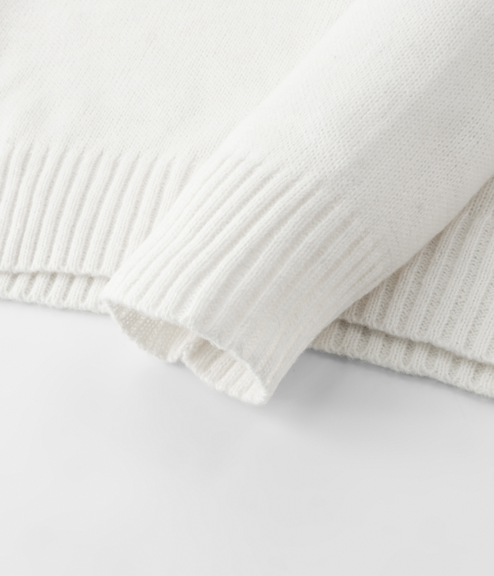 Solid Color Love Letter Knitted Sweater Oversized Casual Round Neck Unisex Top For Couples Fashion Trends_viptrois.com