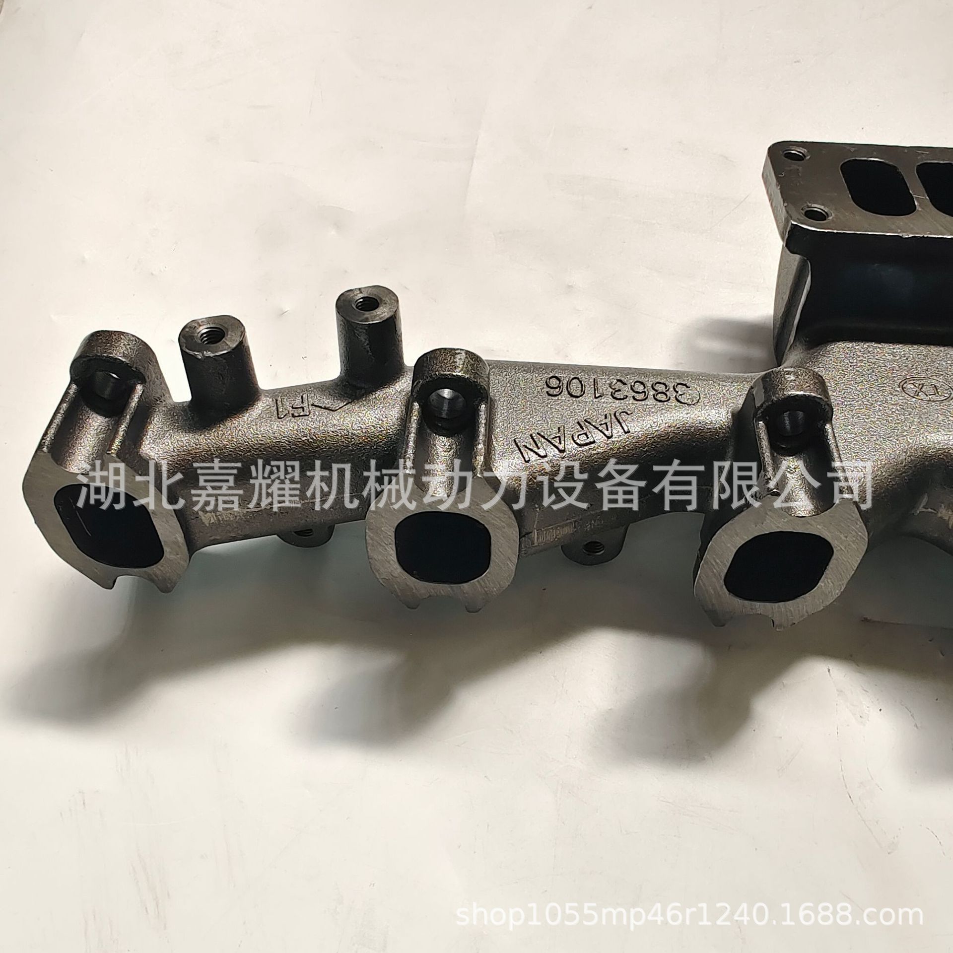 Suitable for Cummins 6BT 6D102 engine parts exhaust manifold 3863106