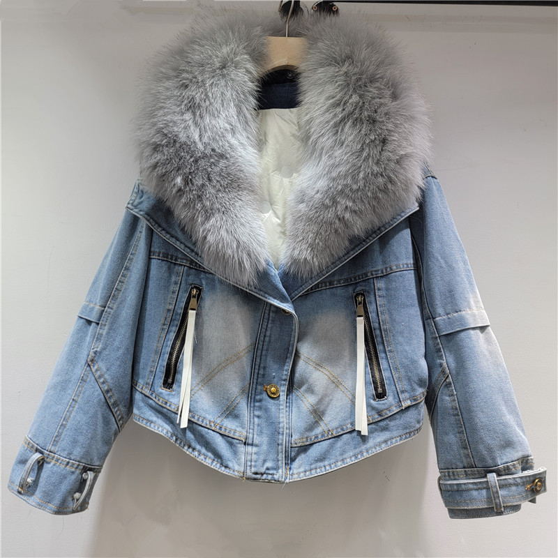 Otoño y invierno de 2025 nuevo estilo extranjero diseño de cuello de pelo super grande denim cálido grueso chaqueta femenina suelta superada