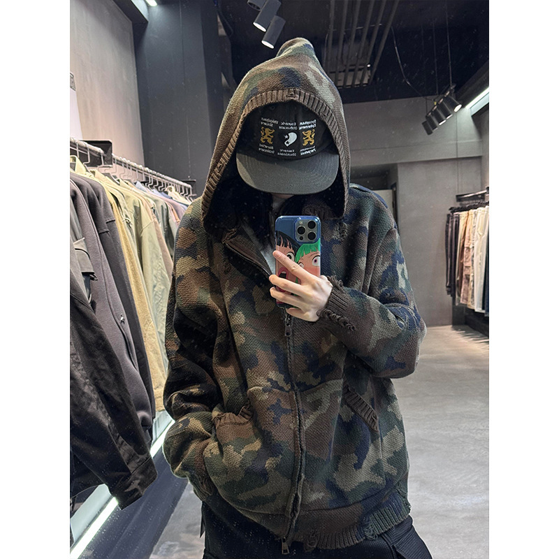 American Retro Camouflage Zipper Cardigan Hooded Knitwear for Men and Women in Autumn and Winter with Frayed Design and Lazy Style Knitwear Jacket