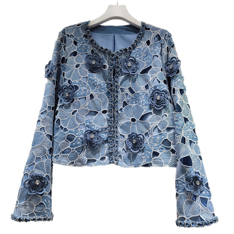A principios de primavera pequeña chaqueta de viento fragante 2026 nueva moda vacío bordado corto chaqueta de vaquero de mujer