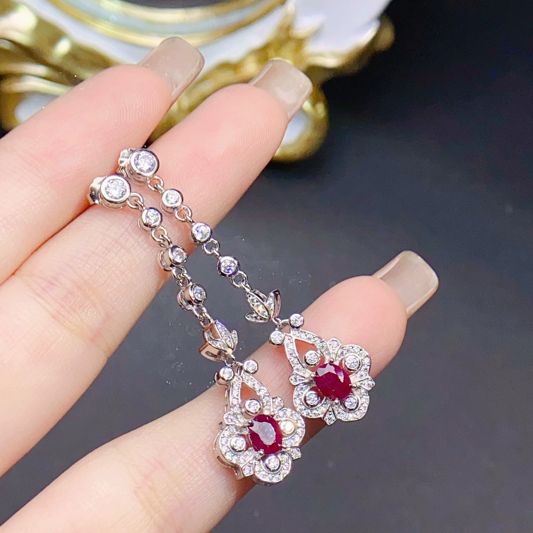 Заводская оптовая продажа популярных натуральных рубиновых сережек S925 серебро с инкрустацией основного камня 4*5, горячая продажа в Европе и Америке, дропшипинг