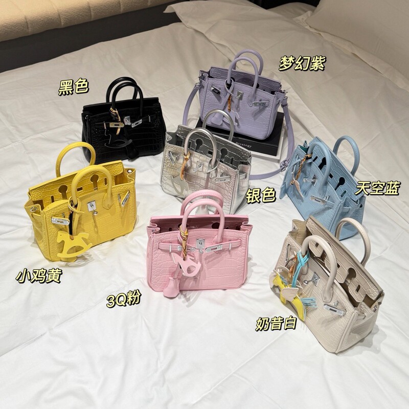 High-End Genuine Leather Crocodile Pattern Kelly Bag, Exquisite Handbag for Women, Large Capacity Commuter Platinum Bag, Single Shoulder Crossbody Bag High-End Genuine Leather Crocodile Pattern Kelly Bag, Exquisite Handbag for Women, Large Capacity Commuter Platinum Bag, Single Shoulder Crossbody Bag