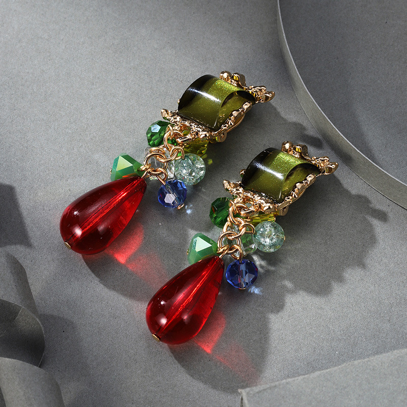 Nuevos accesorios europeos y americanos exagerados pendientes vintage resina oído clip gotas para los oídos de alto grado nicho oído joyería