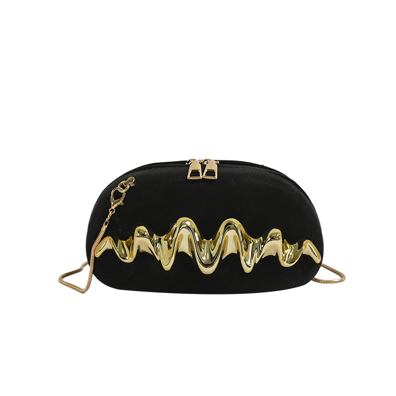 2026 nuevo bolso de cadena de metal decorado de moda simple onda mano agarrar bolso de cena de hombro mochila mujer