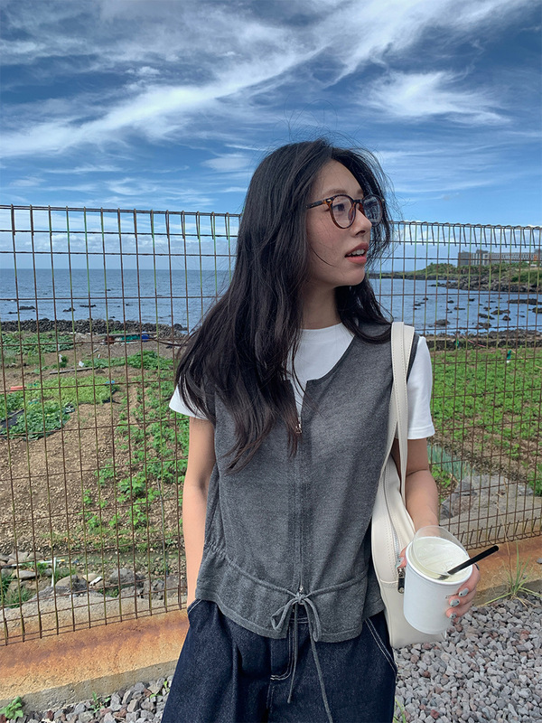 广州黄峥韩版柔糯针织马甲秋洋气短款直筒外搭叠穿拉链背心530054|undefined