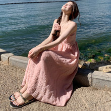 茶歇法式温柔风吊带连衣裙纯欲性感仙气小个子海边度假粉色收腰裙