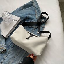 男女运动风小方包韩系ins风休闲百搭通勤包春夏学生大容量上课包