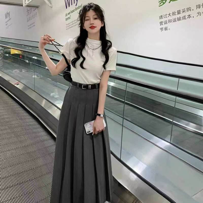 Осенний стиль: универсальный комплект с коротким рукавом для похудения талии, футболка, плиссированная юбка, модный набор, юбка до середины бедра + пояс, три предмета