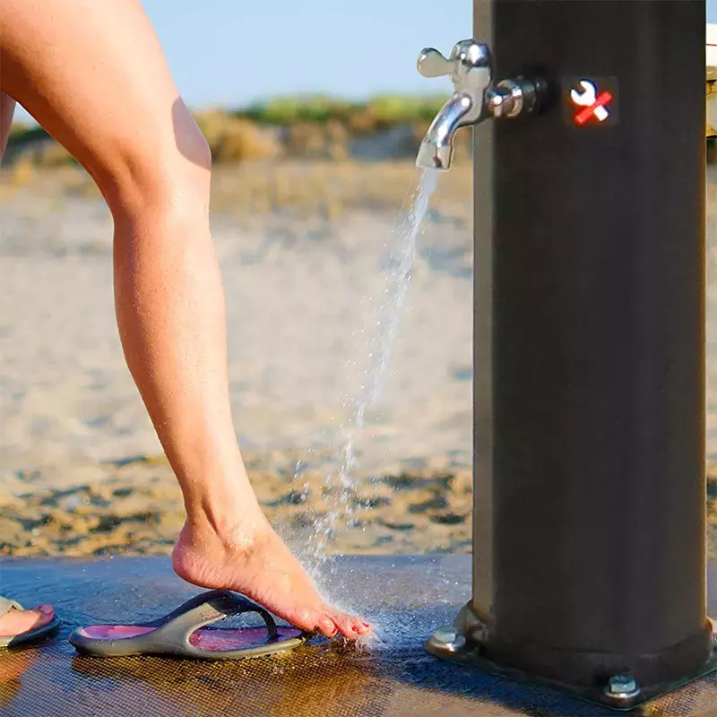 Columna de ducha de playa de 35 L temperatura constante al aire libre Columna de ducha solar Four Seasons Hotel B & B de pie ducha de dos secciones