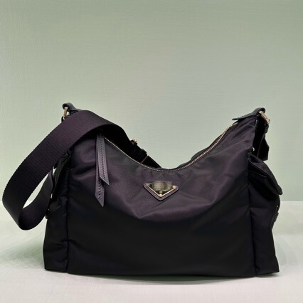 P Brand's New Nylon Hobo Underarm Bag, Single-Shoulder Tote Bag, Large Capacity Crossbody Versatile Women's Bag, Street Fashion