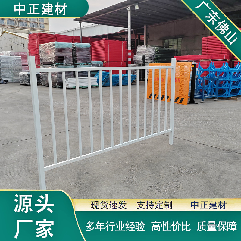 双波护栏板 市政工程防护栏 镀锌材质 厂家直销机非人行道护栏