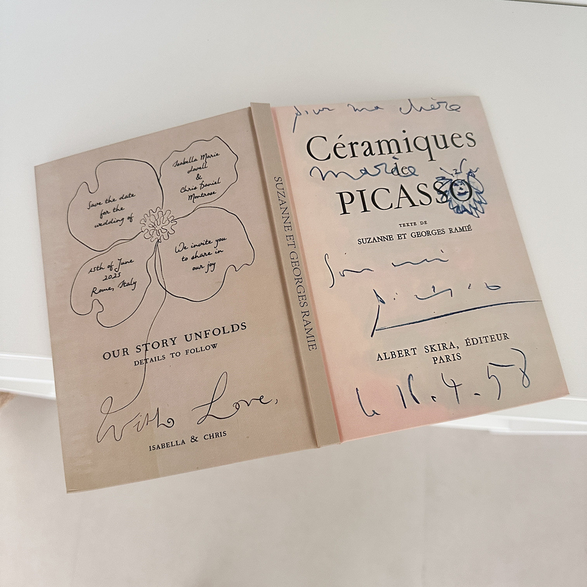 Ins風復古英語は古本の道具ノートを作って写真を撮ってノスタルジックな文芸の手帳のサンプル部屋を撮影します。