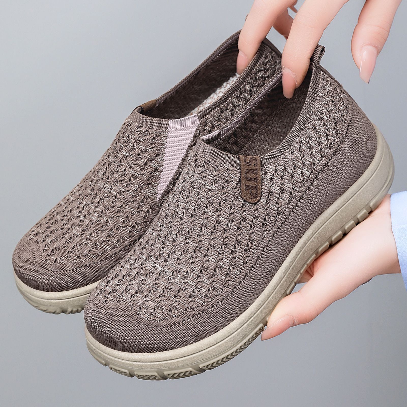 Zapatos de Mujer 2026, Nuevos Zapatos de Mujer Transfronterizos, Zapatos de Tela Estilo Pekinés, Suela Suave, Ligeros, Zapatos Casuales con Suela Gruesa para Mamá