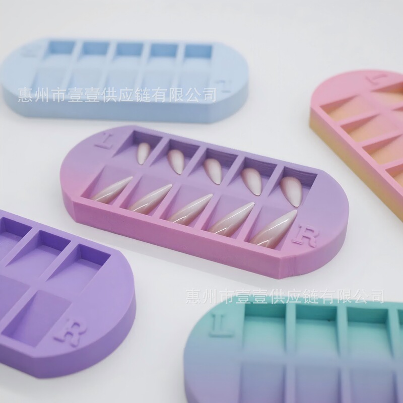 Silicone nail tray, compartmented storage box, nail art tools, colorful plastic crafts Silicone nail tray, compartmented storage box, nail art tools, colorful plastic crafts