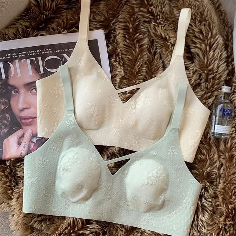 Popular Lace Breathable Slimming Bra for Women, Thin Style, Minimizes Large Bust, Wireless, Lifts and Gathers Side Breasts