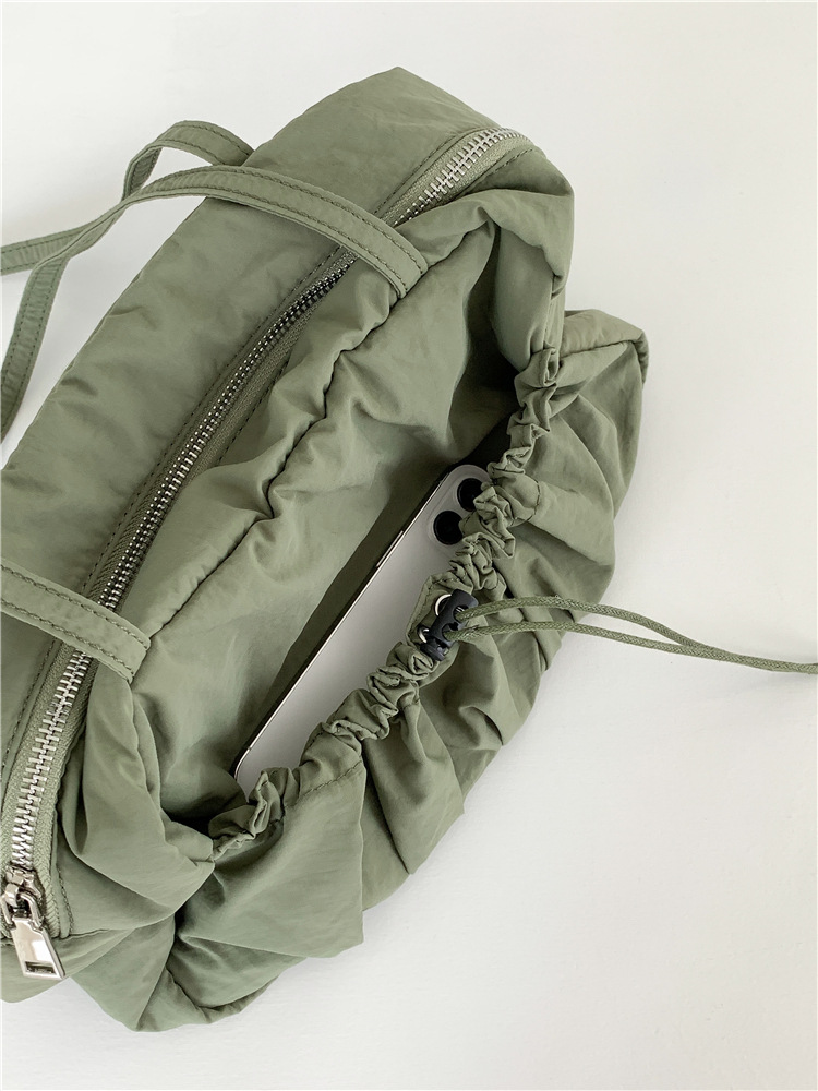 Pleated high-end underarm niche commuting tote shoulder feminine temperament, new high-capacity nylon bag, female_voghion.com