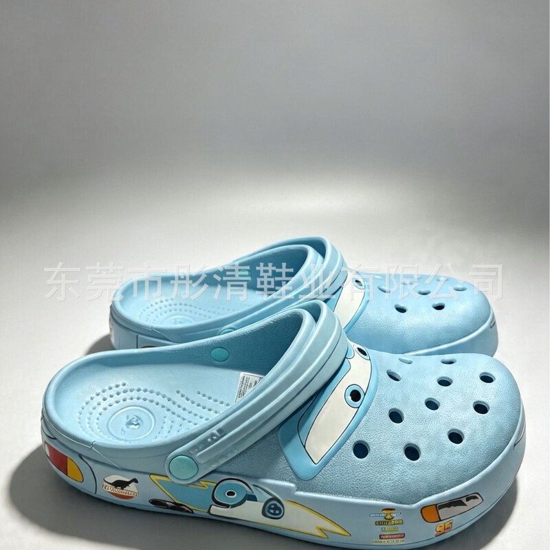 In-stock 95 car-themed clogs without light holes, from the Cars movie, for men and women, breathable beach shoes, available for wholesale and dropshipping In-stock 95 car-themed clogs without light holes, from the Cars movie, for men and women, breathable beach shoes, available for wholesale and dropshipping