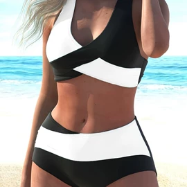 比基尼;连体泳衣;沙滩裙