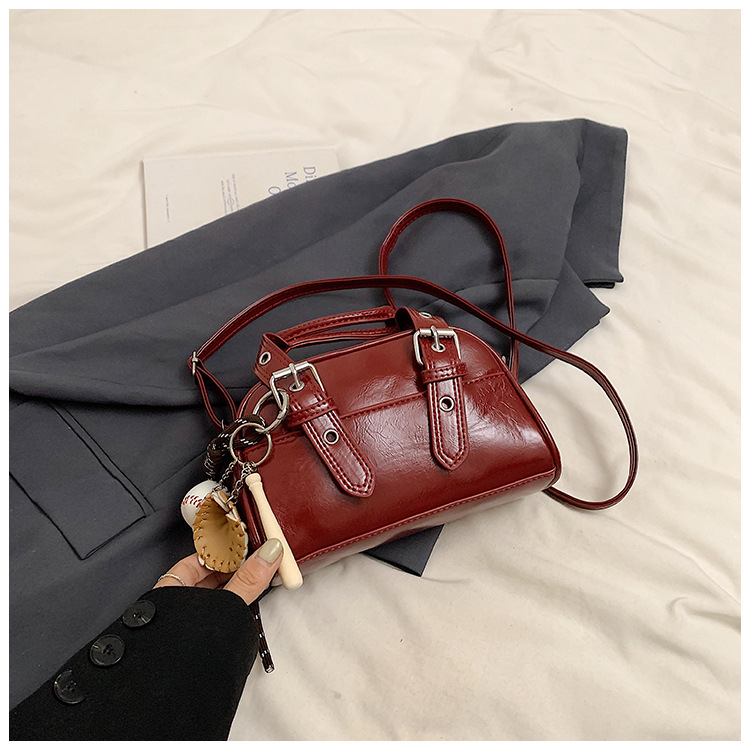 Bolso cuadrado pequeño de mano de moda, bolso de hombro 2024 otoño e invierno, textura de todo fósforo, cuero de cera de aceite, bolso de almohada de cercanías, bolso de mensajero