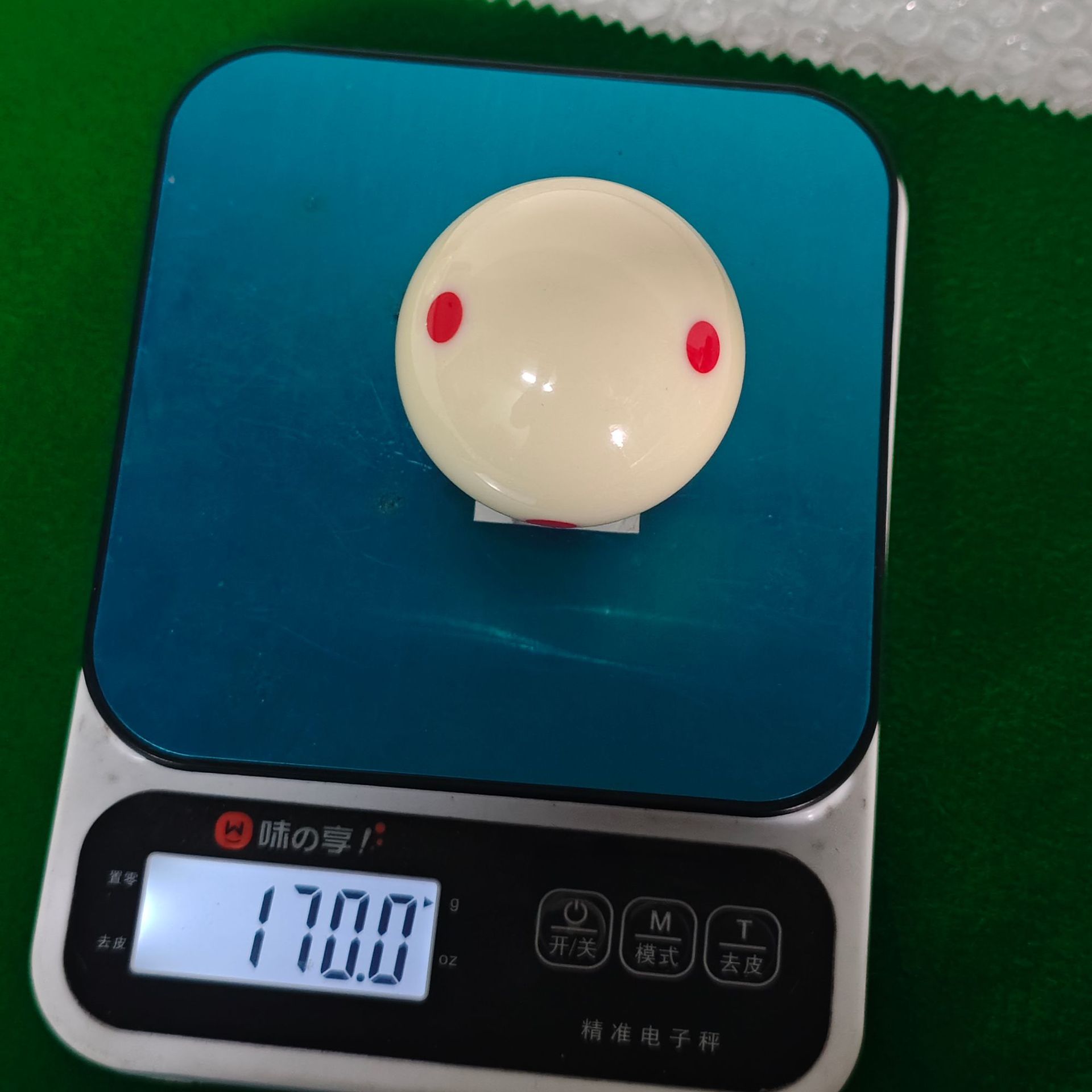 8A red dot