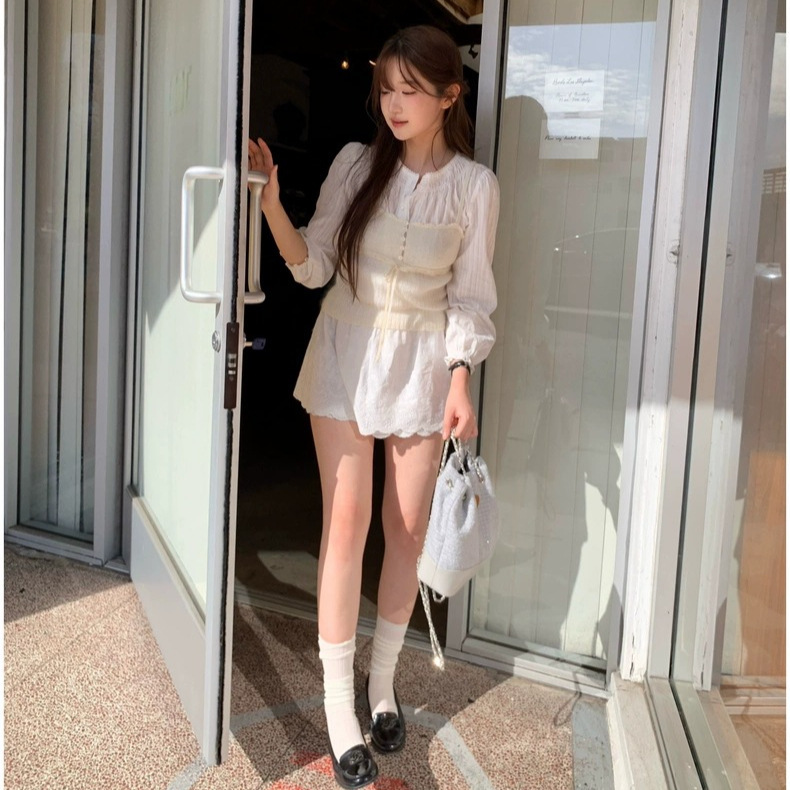 Fan Sun·Xh 2026 Spring New Korean Dongdaemun Eight-Pleated Ruffled Round Neck Waist-Cinching Long Sleeve Shirt Top Fan Sun·Xh 2026 Spring New Korean Dongdaemun Eight-Pleated Ruffled Round Neck Waist-Cinching Long Sleeve Shirt Top