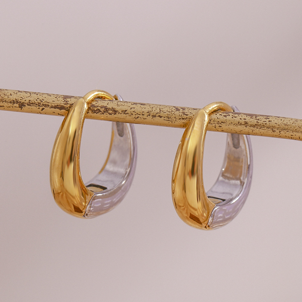 Mini Pear Shape Earrings 4