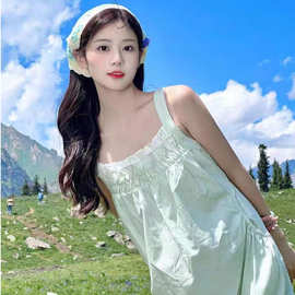 小个子甜美多巴胺吊带连衣裙女夏季绝美海边小裙子绿色超仙度假裙