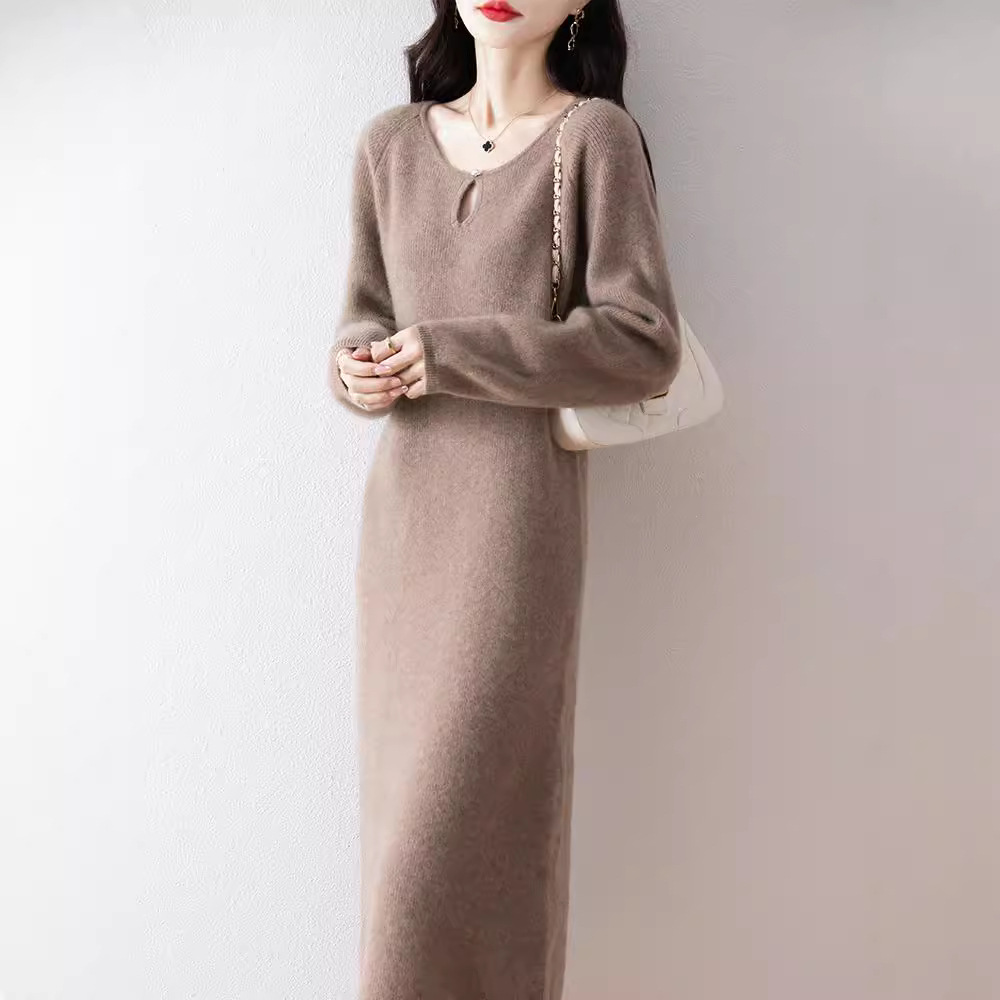 秋冬长款元宝珠子灯笼袖纯羊毛连衣裙女半高领针织过膝显瘦毛衣裙