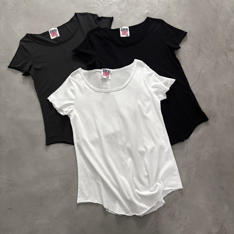 Same Style as Dongdaemun! U-Neck T-Shirt with Curved Hem and Stitching in the Back, Versatile Short-Sleeve Base Shirt in a Relaxed Style Same Style as Dongdaemun! U-Neck T-Shirt with Curved Hem and Stitching in the Back, Versatile Short-Sleeve Base Shirt in a Relaxed Style