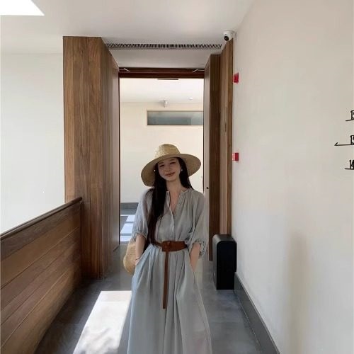 Blue dress [high-end and super good-looking/high-end texture/super hot/new product/niche design/Hepburn style/famous brand/socialite/formal occasion/cold sister style