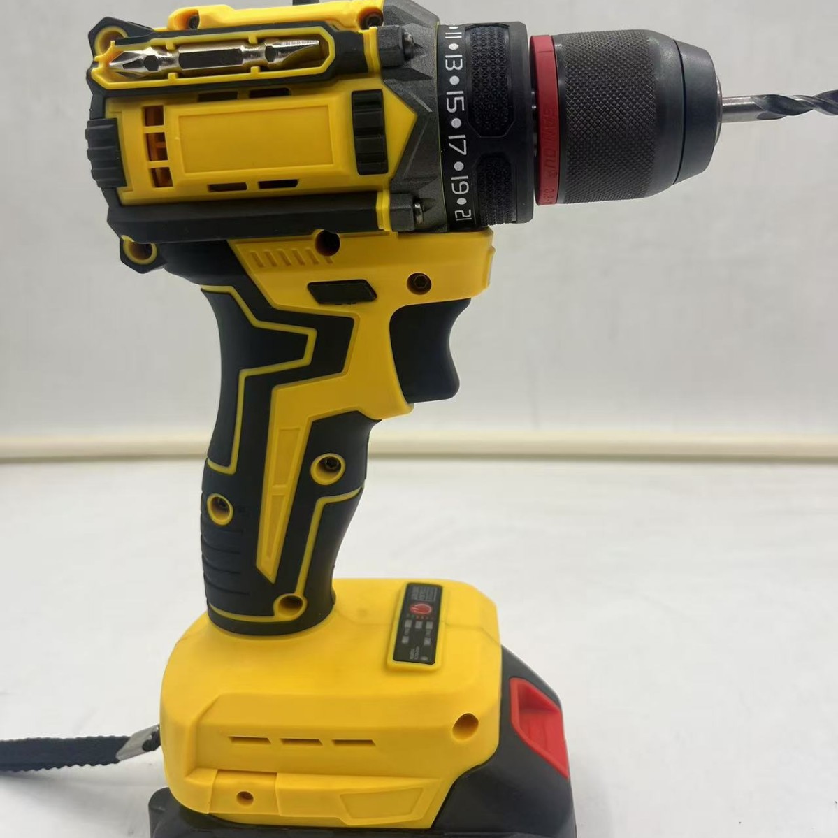 Taladro Inalámbrico con Disco de Pulido 21V Recargable para Pulido y Bricolaje