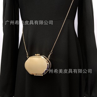 ���аٴ�r��Ů�b�����������������朰��μ�б����C���ڼt��