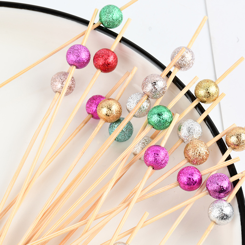 Mayorista creativo stick de fruta bambú stick de color mixto stick creativo pastel decoración fábrica de horquilla de fruta