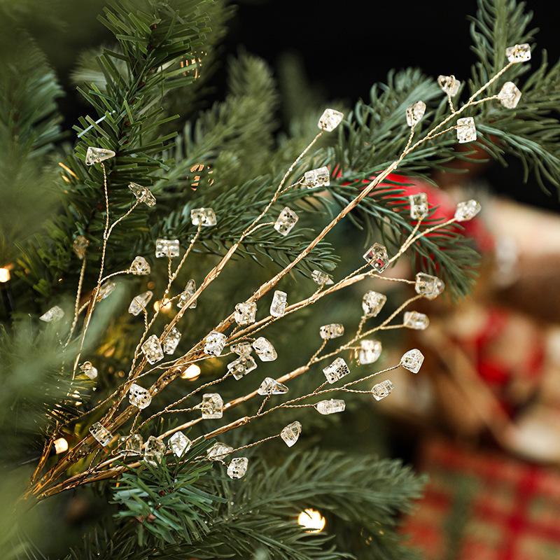 新しいクロスボーダーのクリスマスの雰囲気のシーンはクリスマスツリーのアイデアを配置します。|undefined