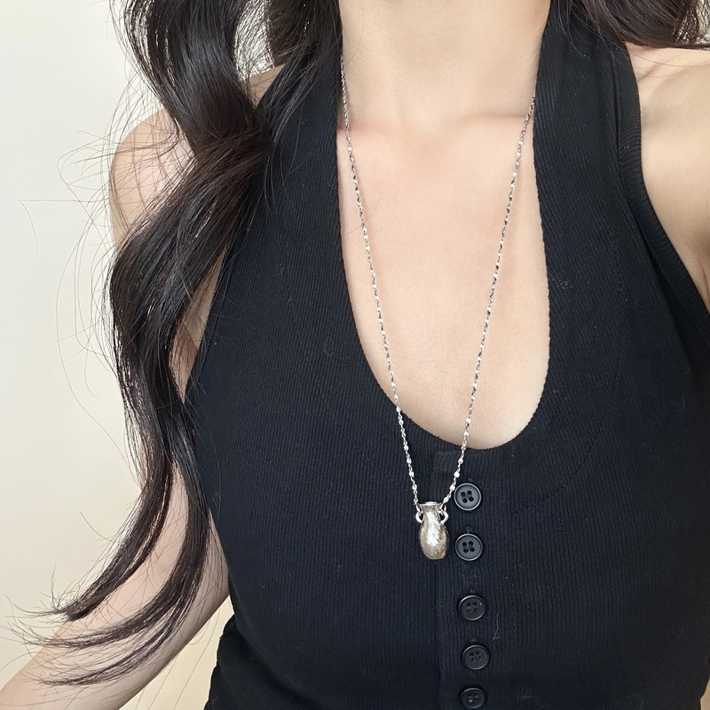 博主同款酒壶水瓶花瓶吊坠项链女小众设计感叠戴长款毛衣链配饰品|undefined