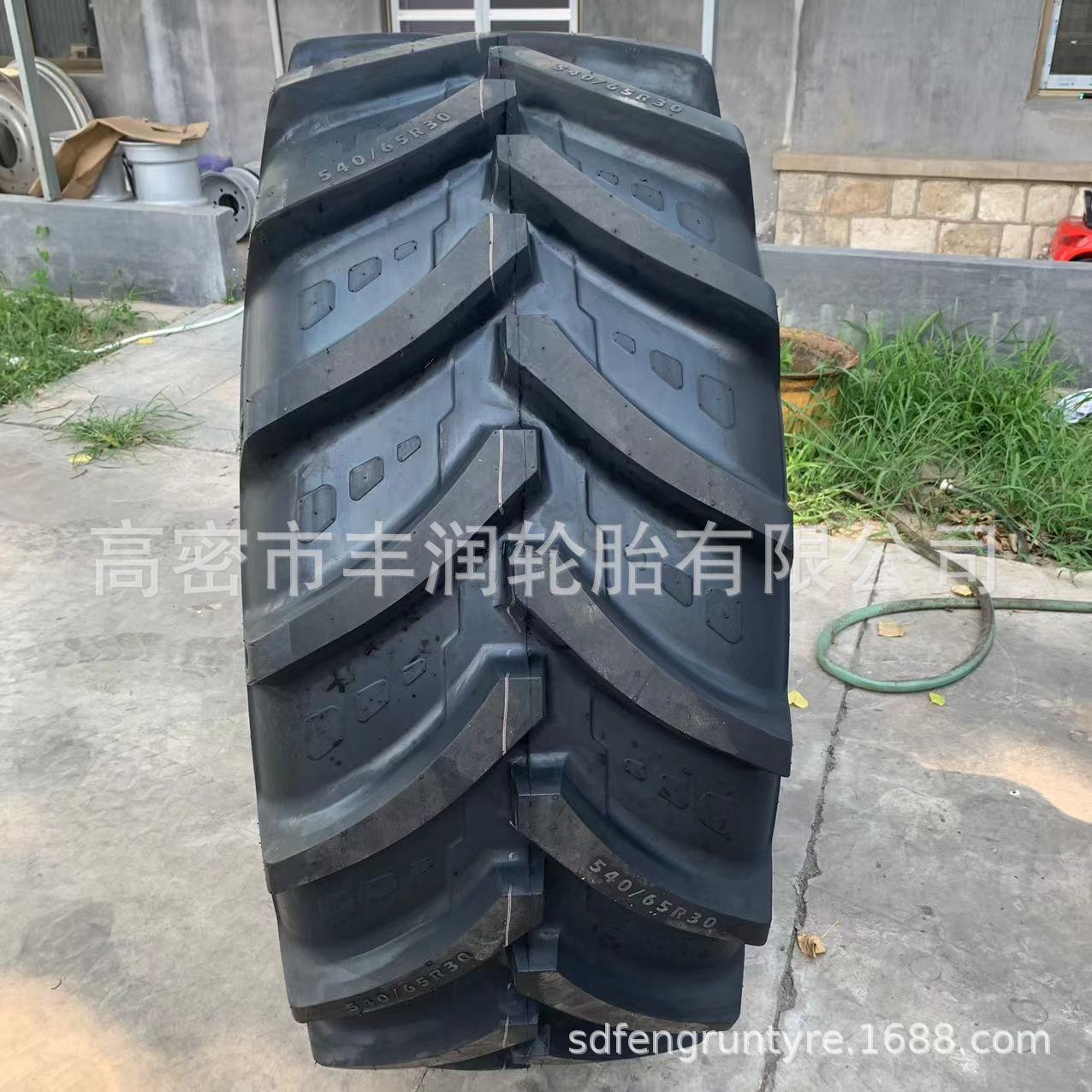 现货供应540/65R30农用子午胎真空胎农用机械轮胎540/65R30R-1